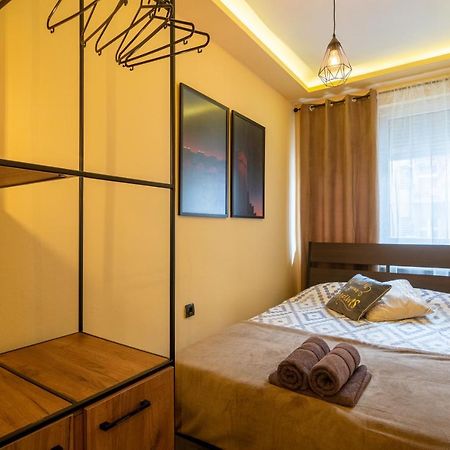 Apartments Skopje Downtown מראה חיצוני תמונה