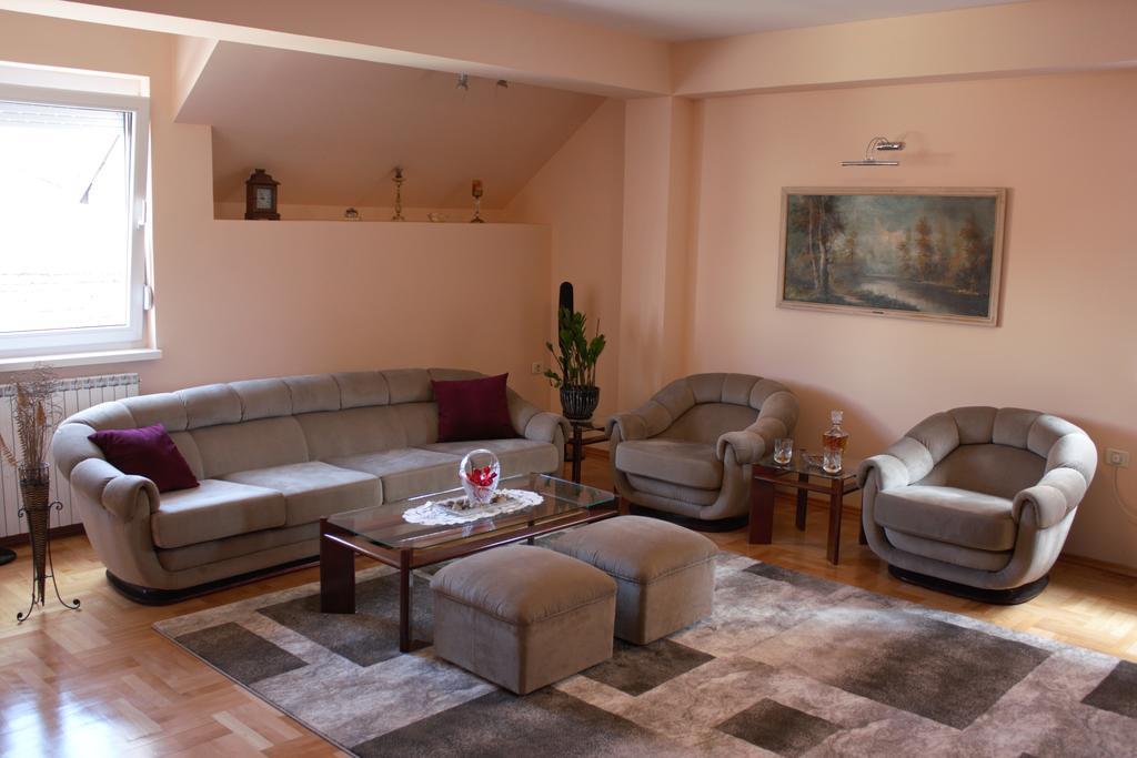 Apartments Skopje Downtown מראה חיצוני תמונה